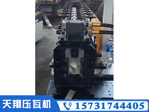 出口龍骨機